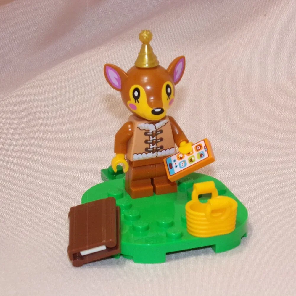 LEGO Animal Crossing Fauna Minifigure w/Basket Hat Phone Book Modular 2x4 Brick